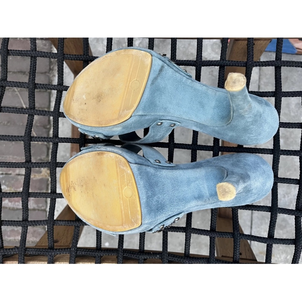 Giuseppe Zanotti Pale Blue Suede Embellished Slide Sandals - Picture 8 of 10